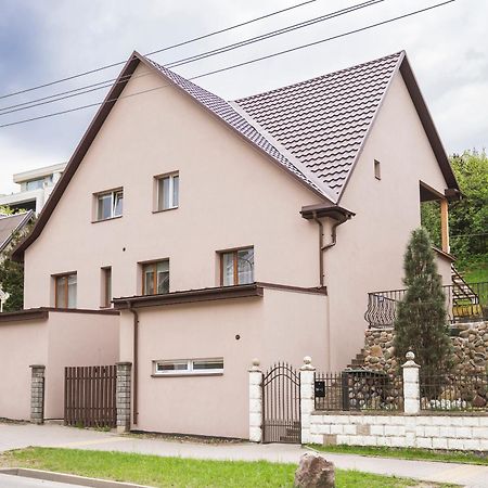 Apartment In Garage With Free Parking Каунас Екстериор снимка