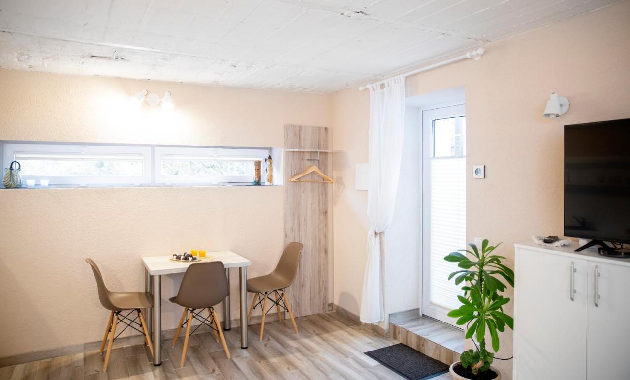 Apartment In Garage With Free Parking Каунас Екстериор снимка