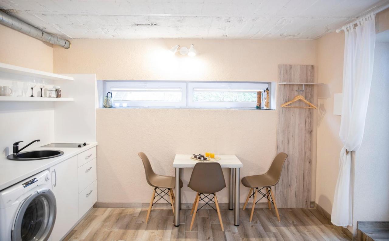 Apartment In Garage With Free Parking Каунас Екстериор снимка