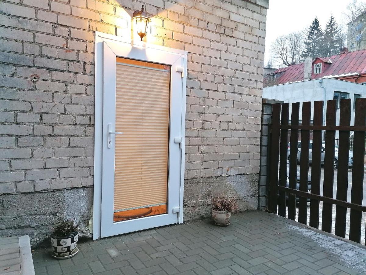 Apartment In Garage With Free Parking Каунас Екстериор снимка