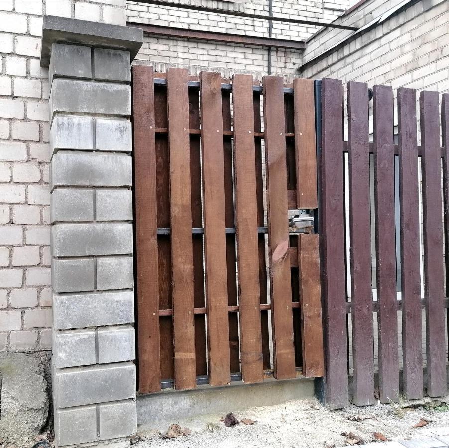 Apartment In Garage With Free Parking Каунас Екстериор снимка